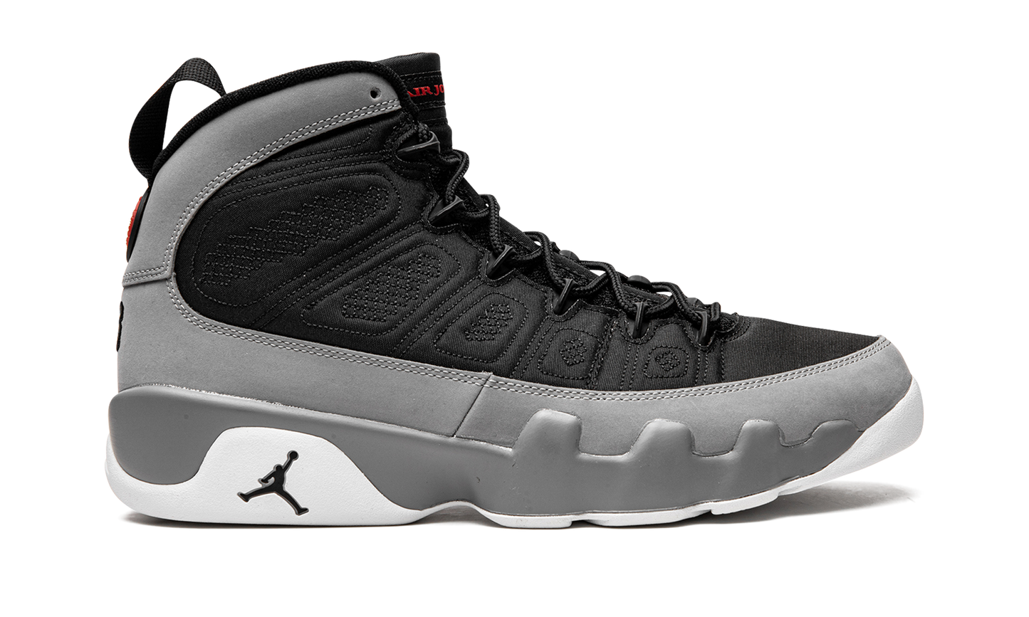 9 Retro "Particle Grey" CT8019 060