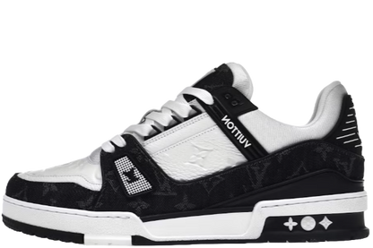 Trainer Black White