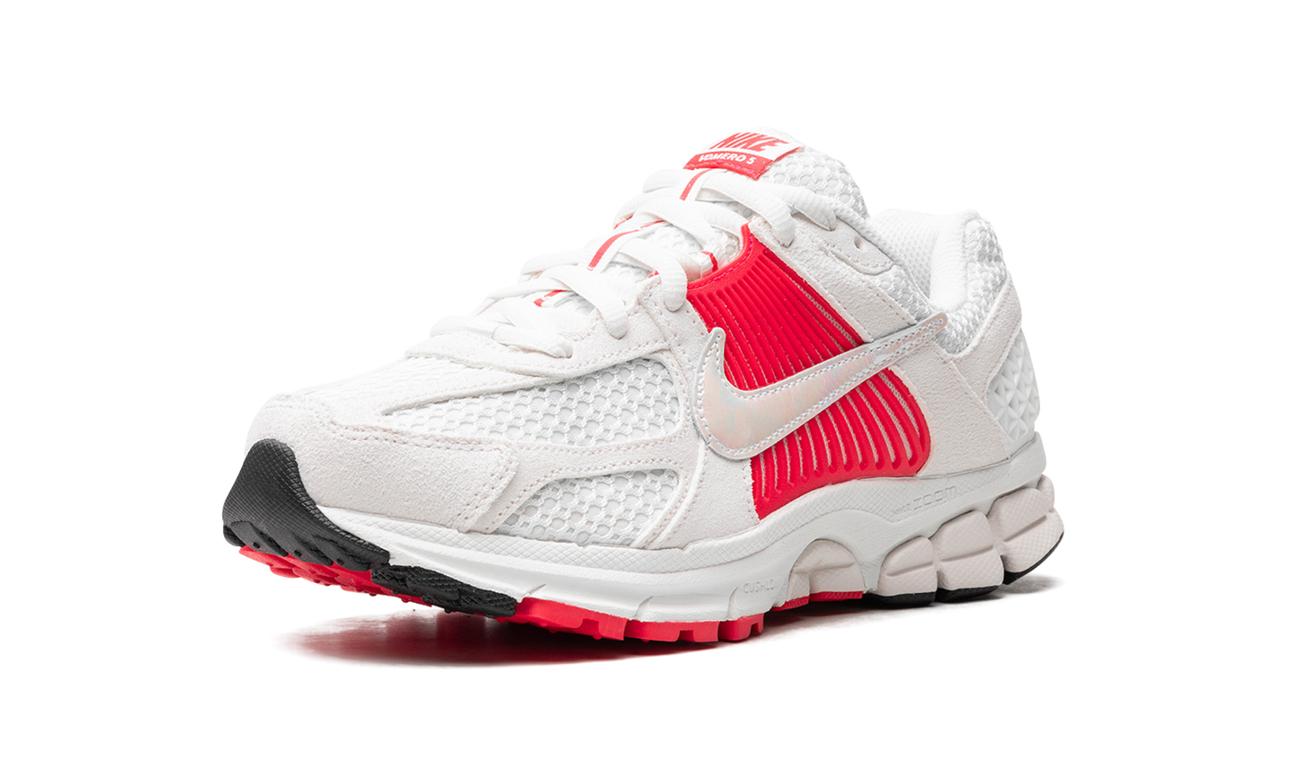 Air Zoom Vomero 5 WMNS"Siren Red" HF5072 133