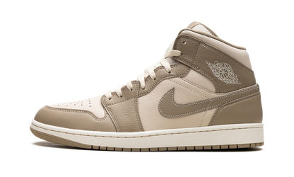 1 Mid "LEGEND LIGHT BROWN" HF4830 203