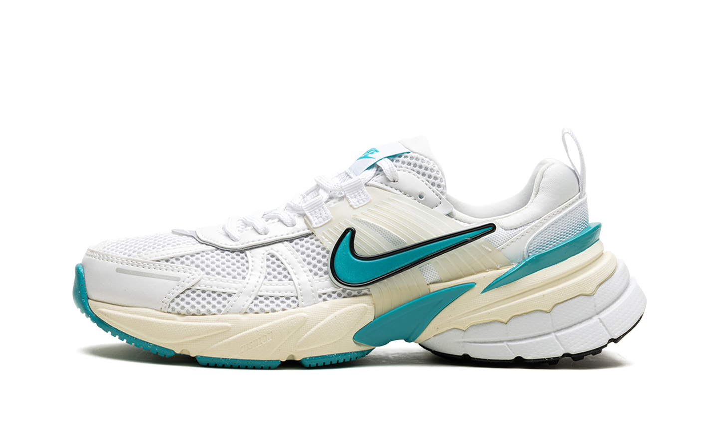 V2K Run WMNS"Dusty Cactus" FD0736 105