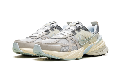 V2K Run WMNS"METALLIC PLATINUM" FZ3596 072