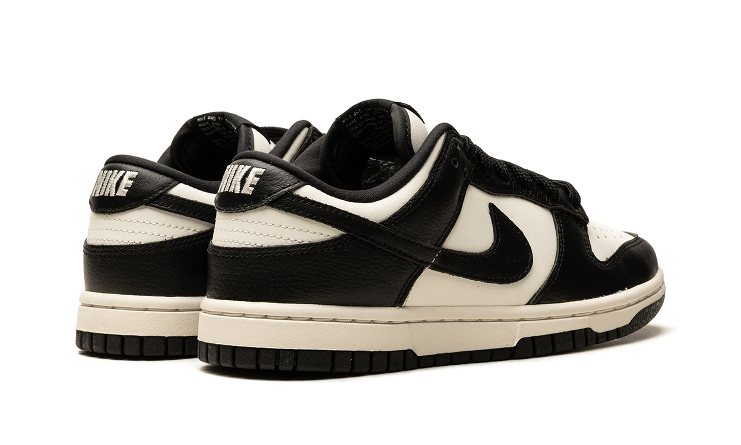 Dunk Low SE WMNS"Cherry Charms - Panda" HQ7487 100