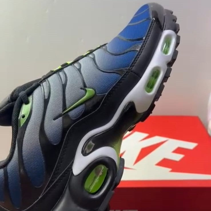 Max Plus Black Scream Green