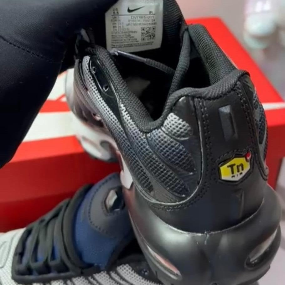 TN Air Max Plus Black Midnight Navy
