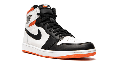 1 Retro High OG "Electro Orange" 555088 180