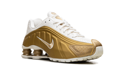 Shox R4 WMNS"Metallic Gold" AR3565 010