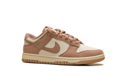 Dunk Low WMNS"Mini Swoosh - Rose Whisper" IB4417 102