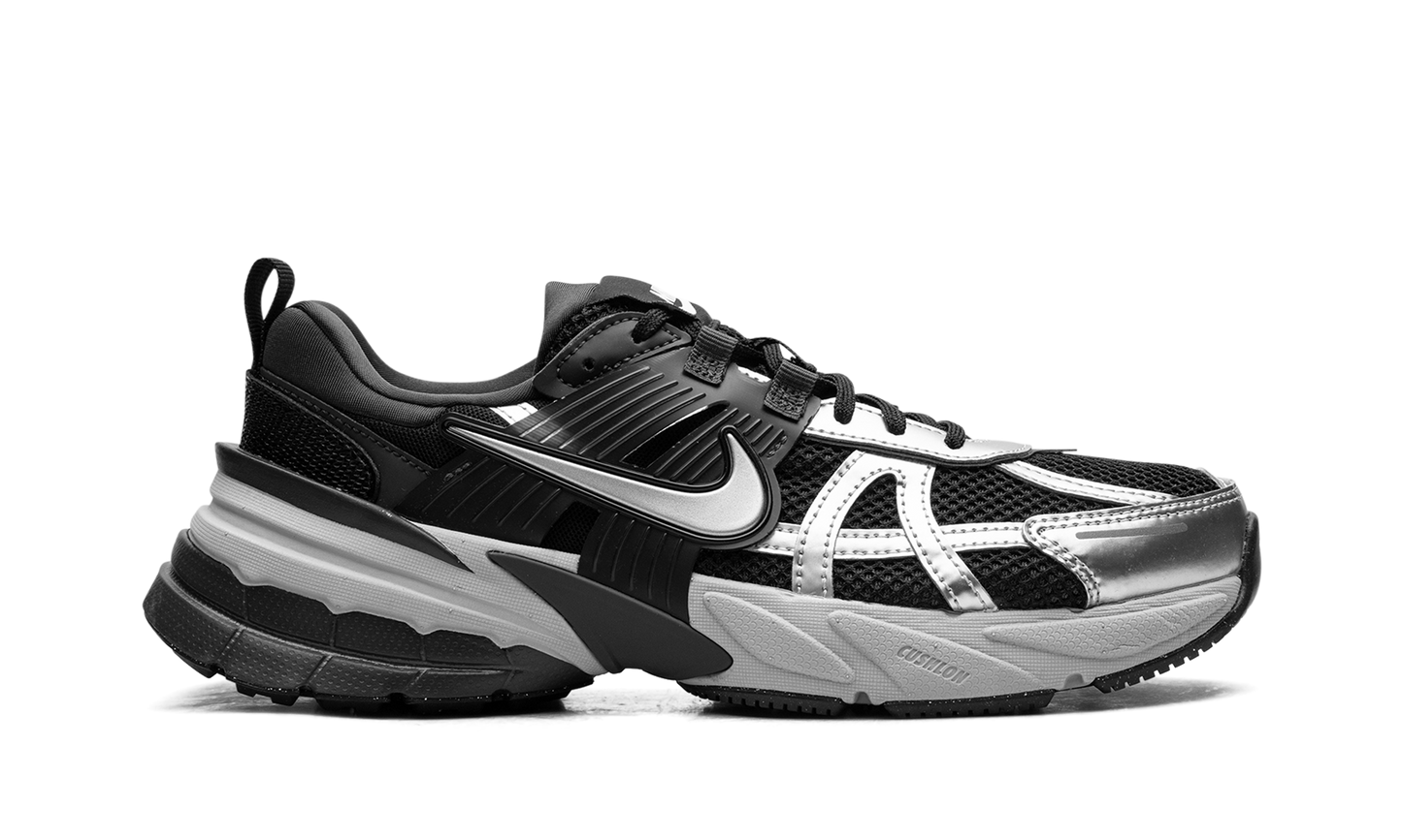 V2K Run WMNS"Black Metallic Silver" FD0736 005