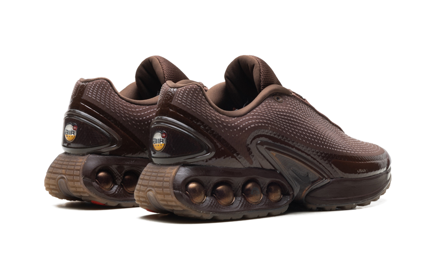 Air Max DN WMNS"Isamaya Ffrench Light Chocolate" HQ3837 200
