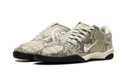 Total 90 SE WMNS"Olive Aura Pale Ivory" IB4204 301