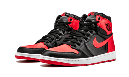 1 Retro High OG SE "Satin Banned"