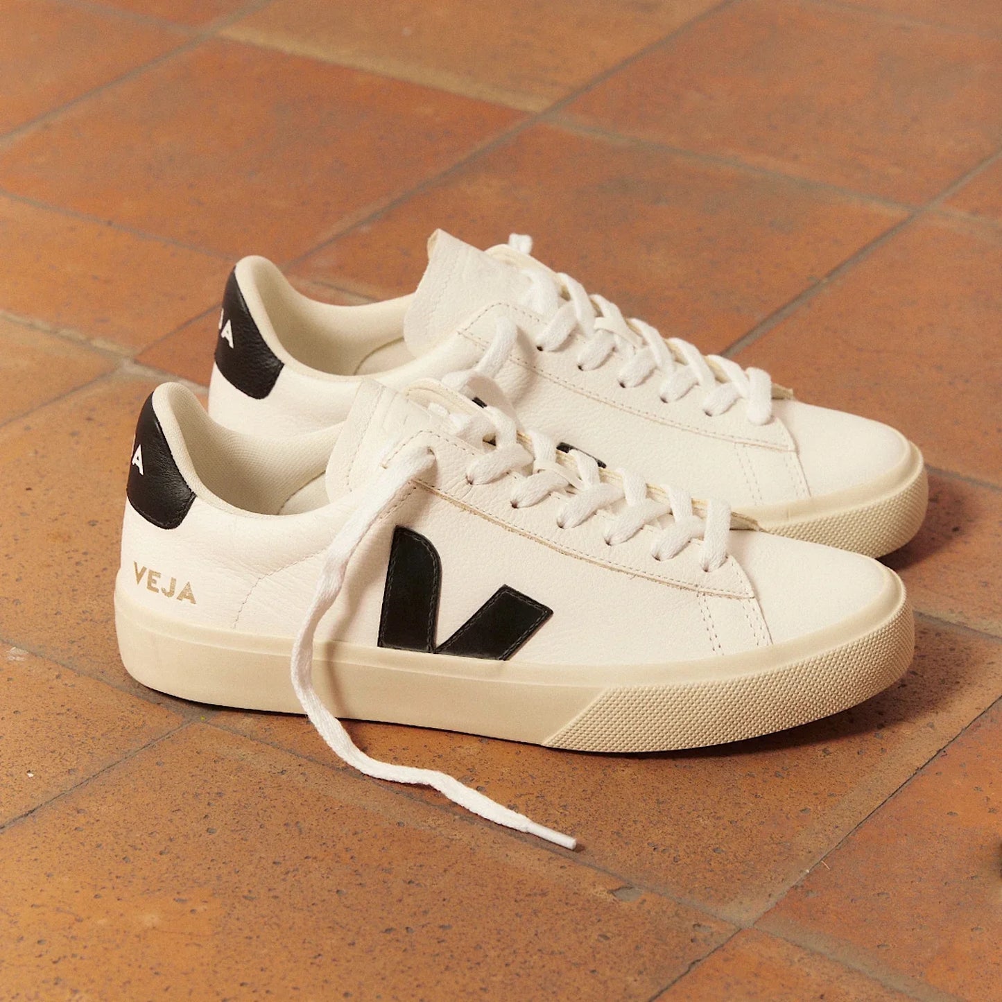 Men's Campo Leather in White Black