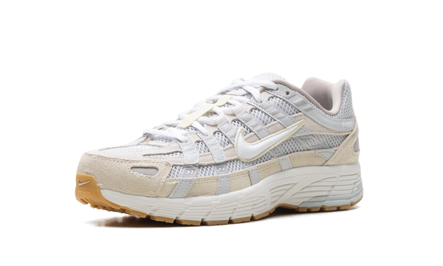 P-6000 WMNS"Photon Dust Light Khaki" HV4312 025