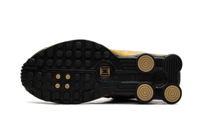 Shox R4 WMNS"Metallic Gold" AR3565 005
