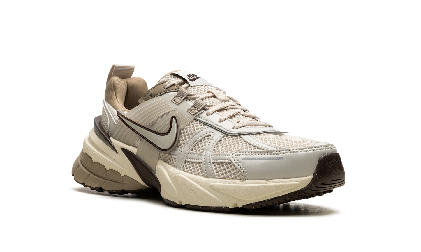 V2K RUN WMNS"Light Orewood Brown" FD0736 103