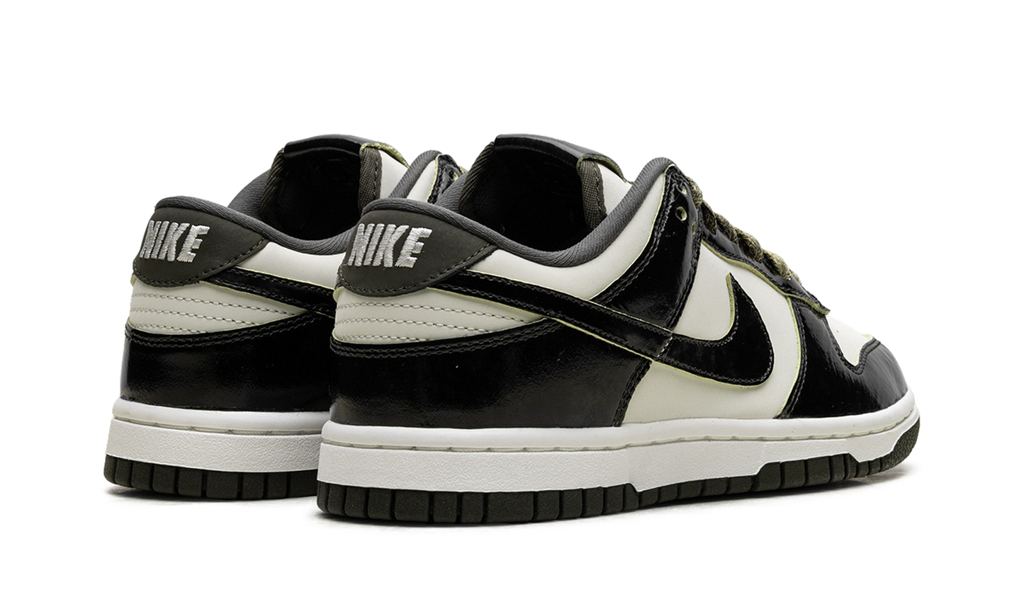 Dunk Low SE WMNS"Panda-Monium Pack - Olive" HQ1918 001