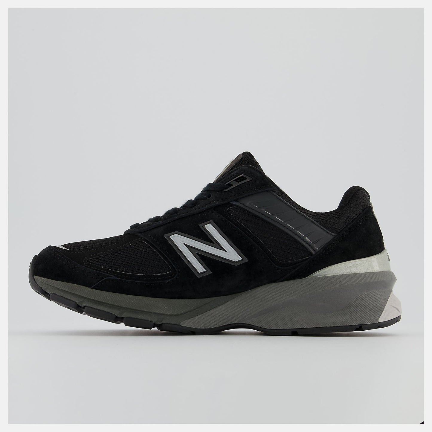 Women's 990v5