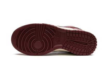 DUNK LOW PRM WMNS"Team Red" FJ4555 100