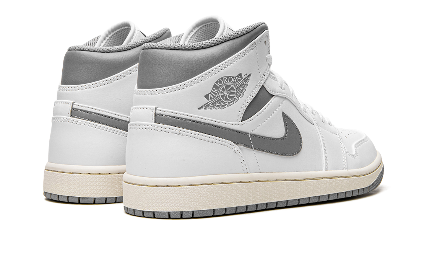 1 Mid "White / Stealth Grey" 554724 135