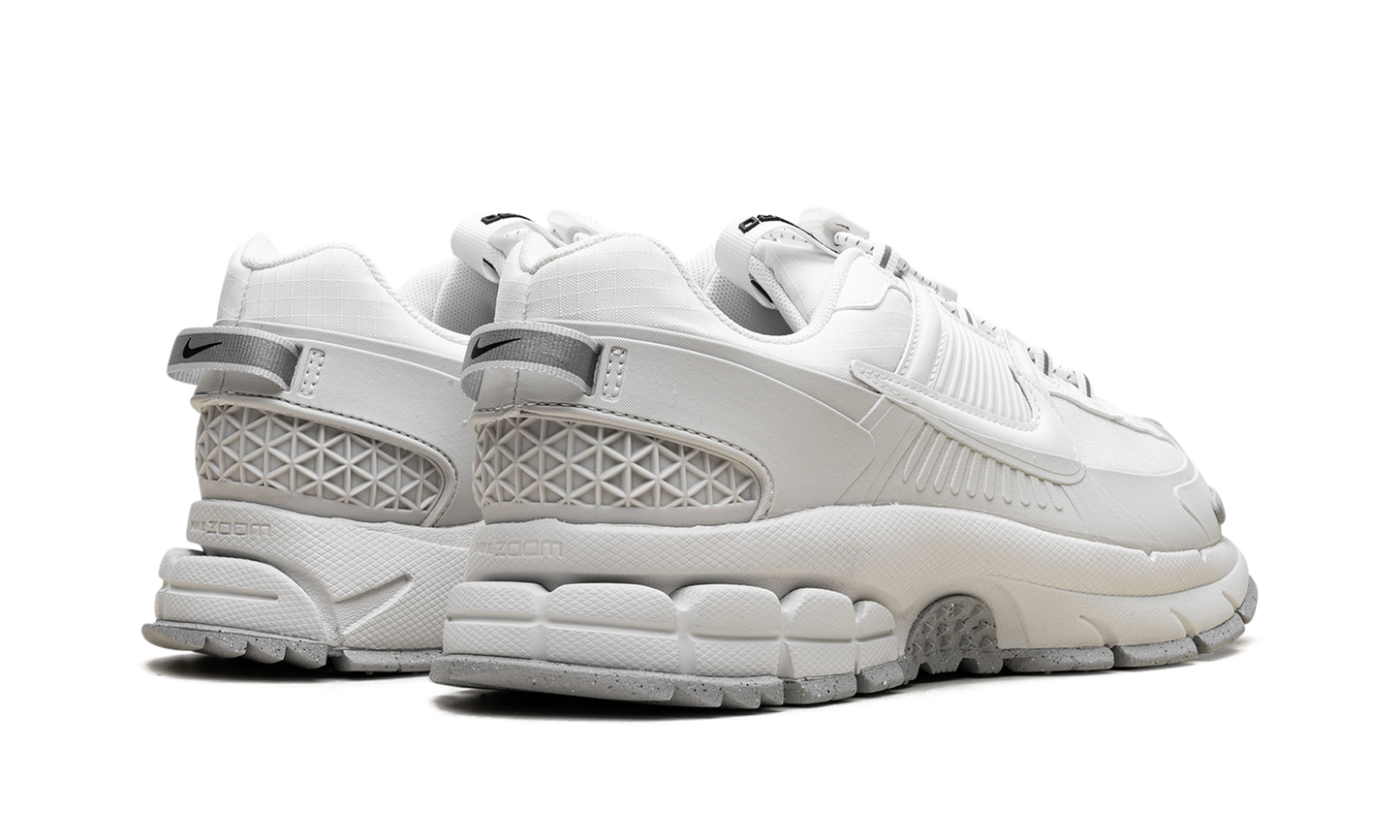 Zoom Vomero Roam WMNS"Summit White" HV6410 100