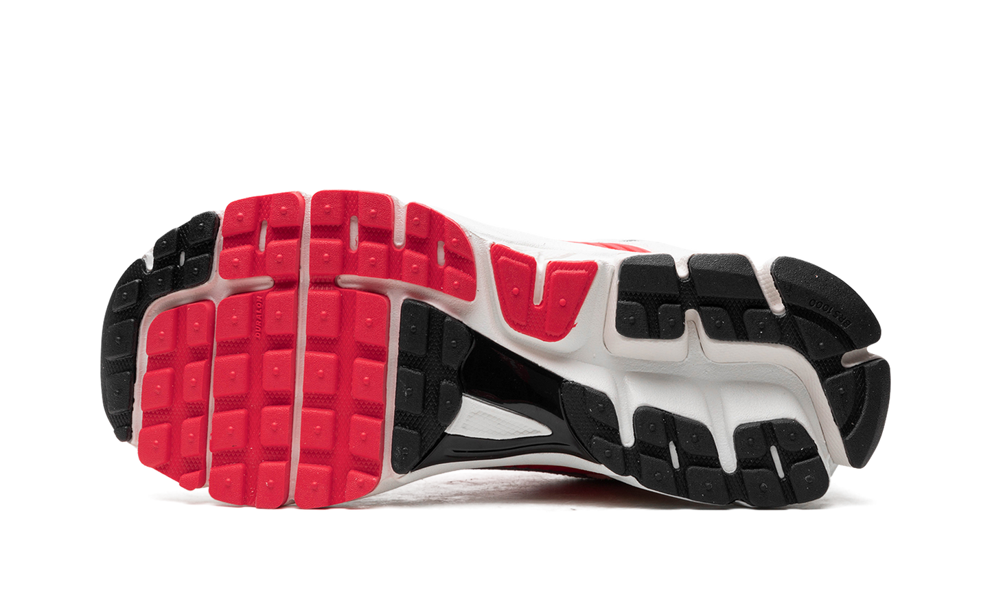 Air Zoom Vomero 5 WMNS"Siren Red" HF5072 133