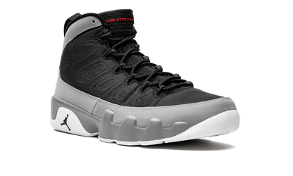 9 Retro "Particle Grey" CT8019 060
