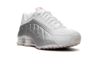 SHOX R4 MNS WMNS"Metallic silver" AR3565 101