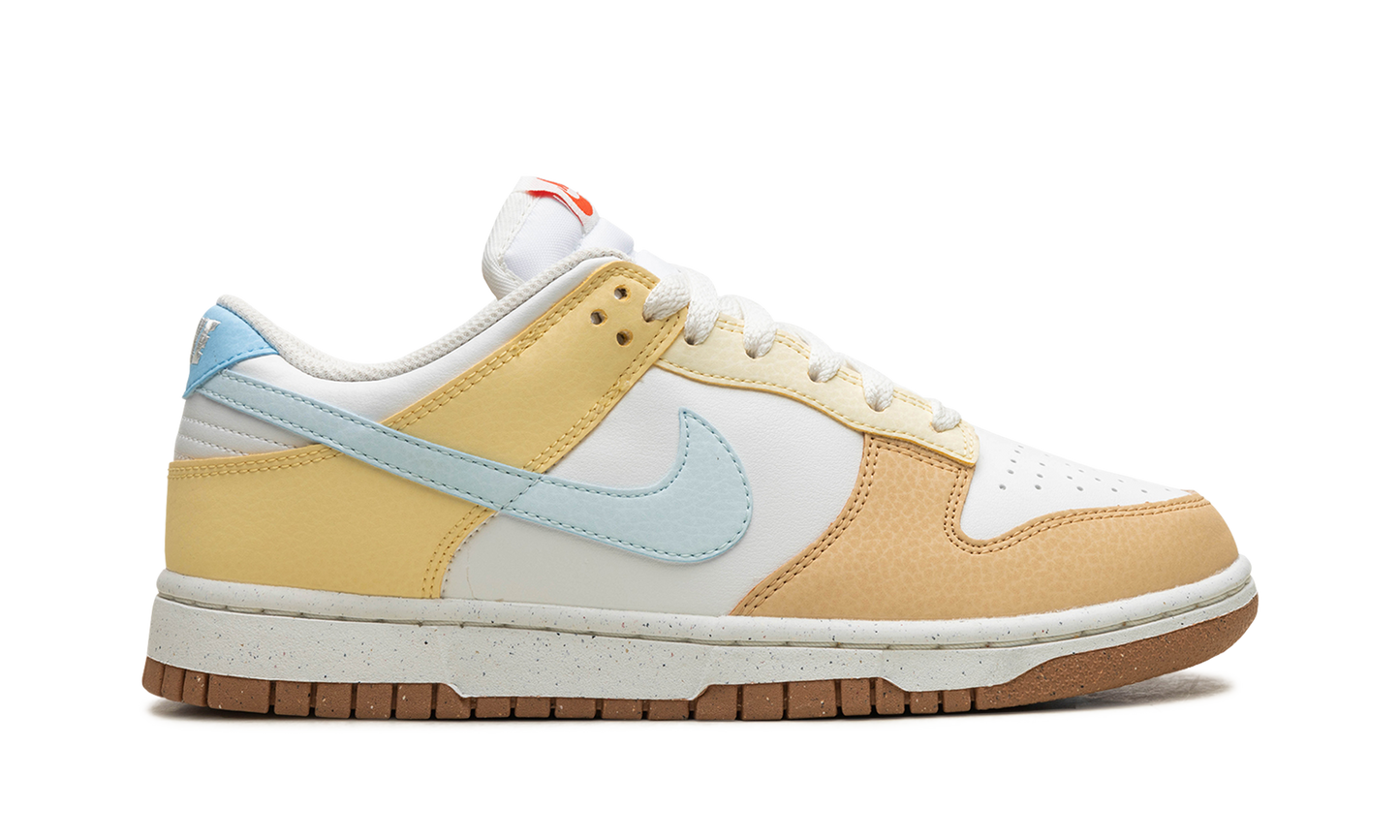 DUNK LOW WMNS"Soft Yellow" FZ4347 100