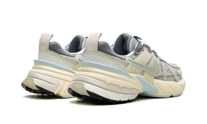 V2K Run WMNS"METALLIC PLATINUM" FZ3596 072