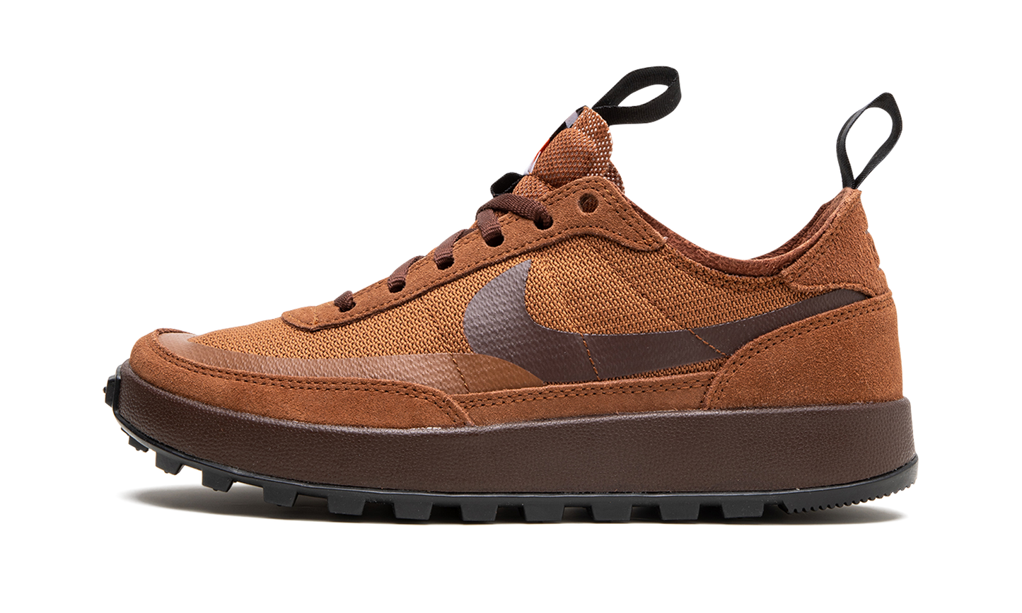 GENERAL PURPOSE SHOE WMNS"Tom Sachs - Field Brown" DA6672 201