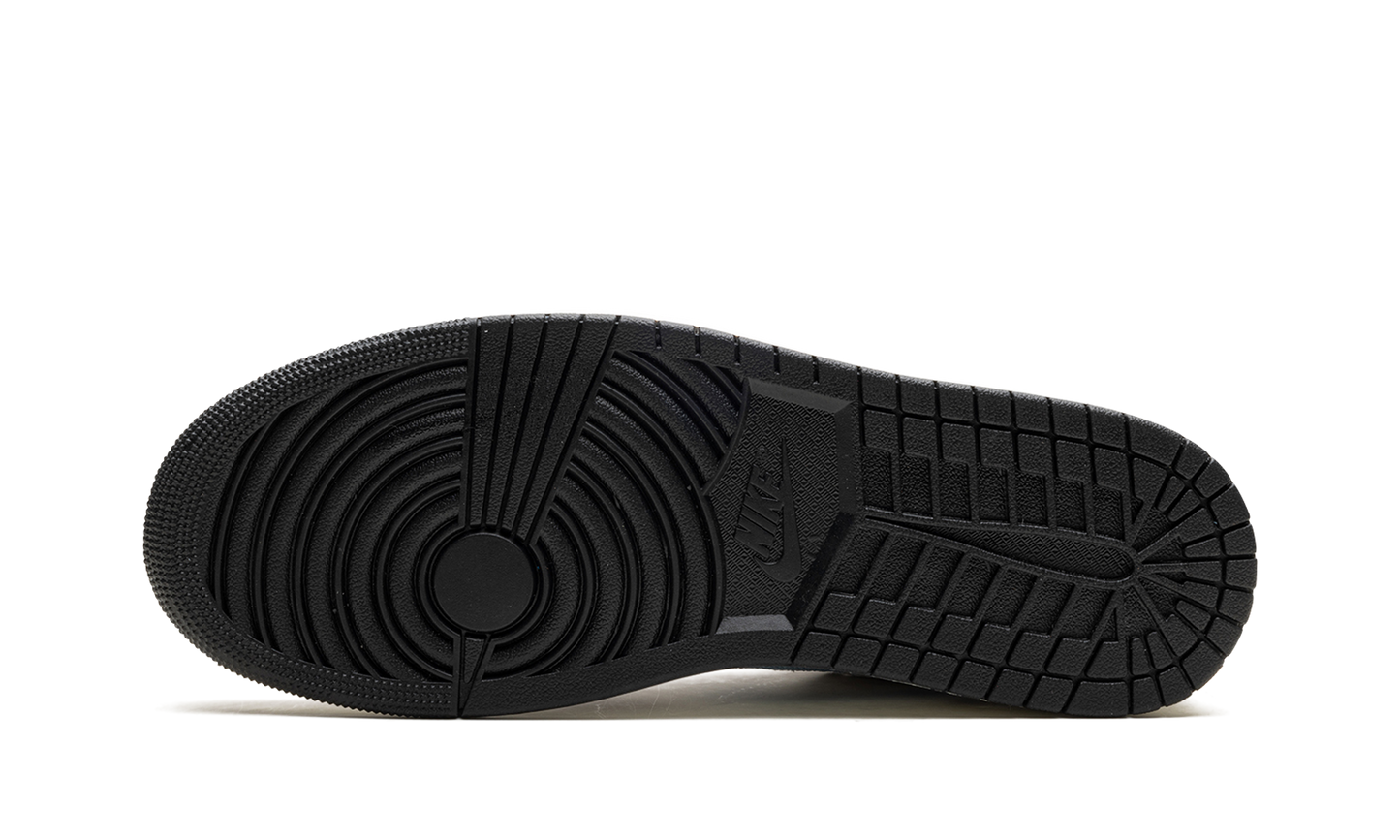1 Low SE "Embroidered Swoosh - Mocha" FQ7832 142