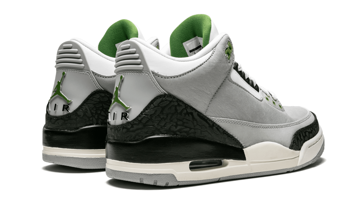 3 Retro "Chlorophyll" 136064 006