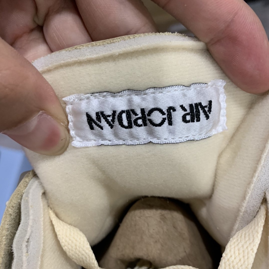 4 Retro Off-White Sail