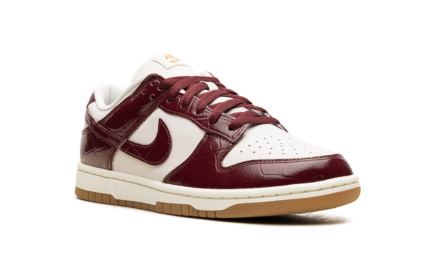 Wmns Dunk Low LX"Team Red Croc" FJ2260 004